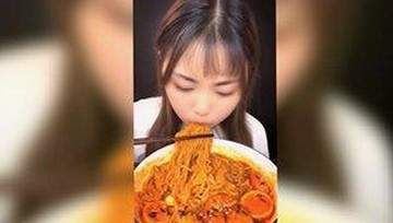 娱乐圈吃瓜风云：女星反水与背后的人性真相